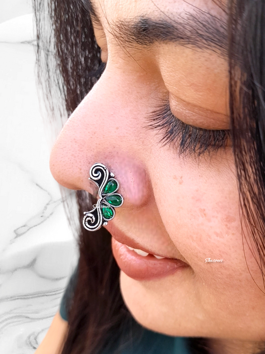 Green Stone Design Silver Nosepin