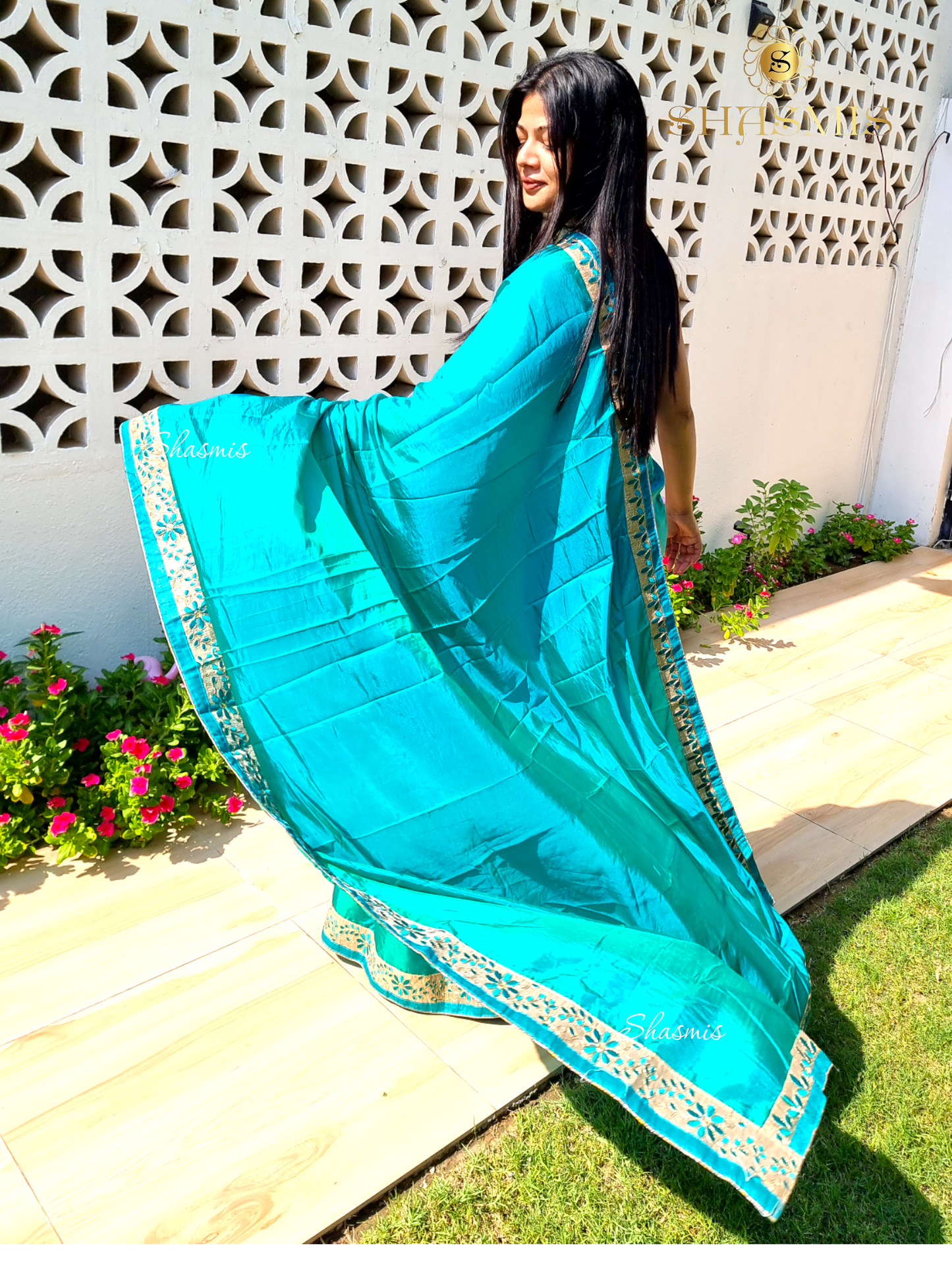 Multi Tone Peacock Green Color Silk Saree