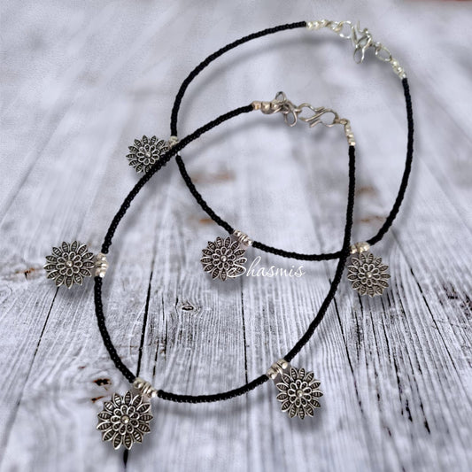Flower anklet