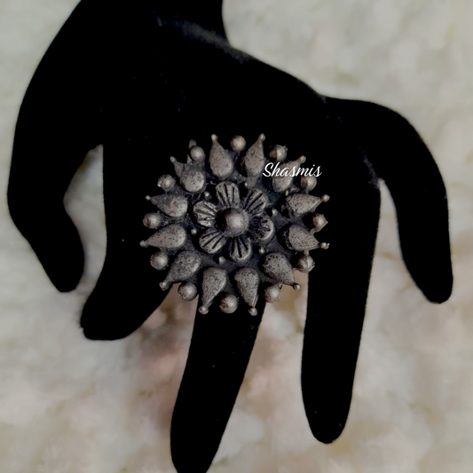 Flower and Drop Design 