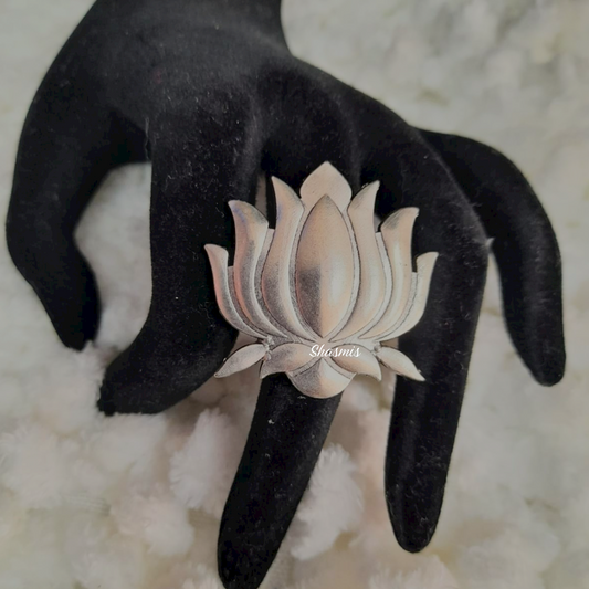 Lotus Design Silver Ring