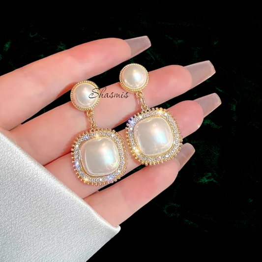 White Pearl with Gold Plating