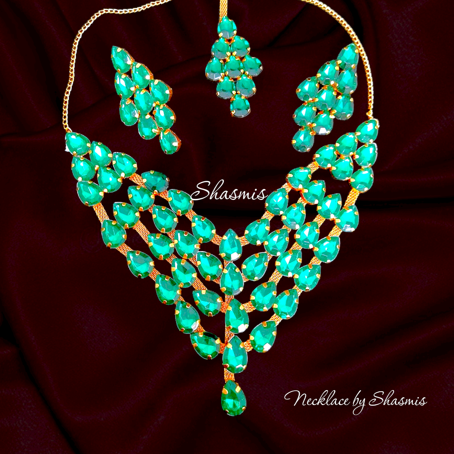 Green Color Stone Necklace