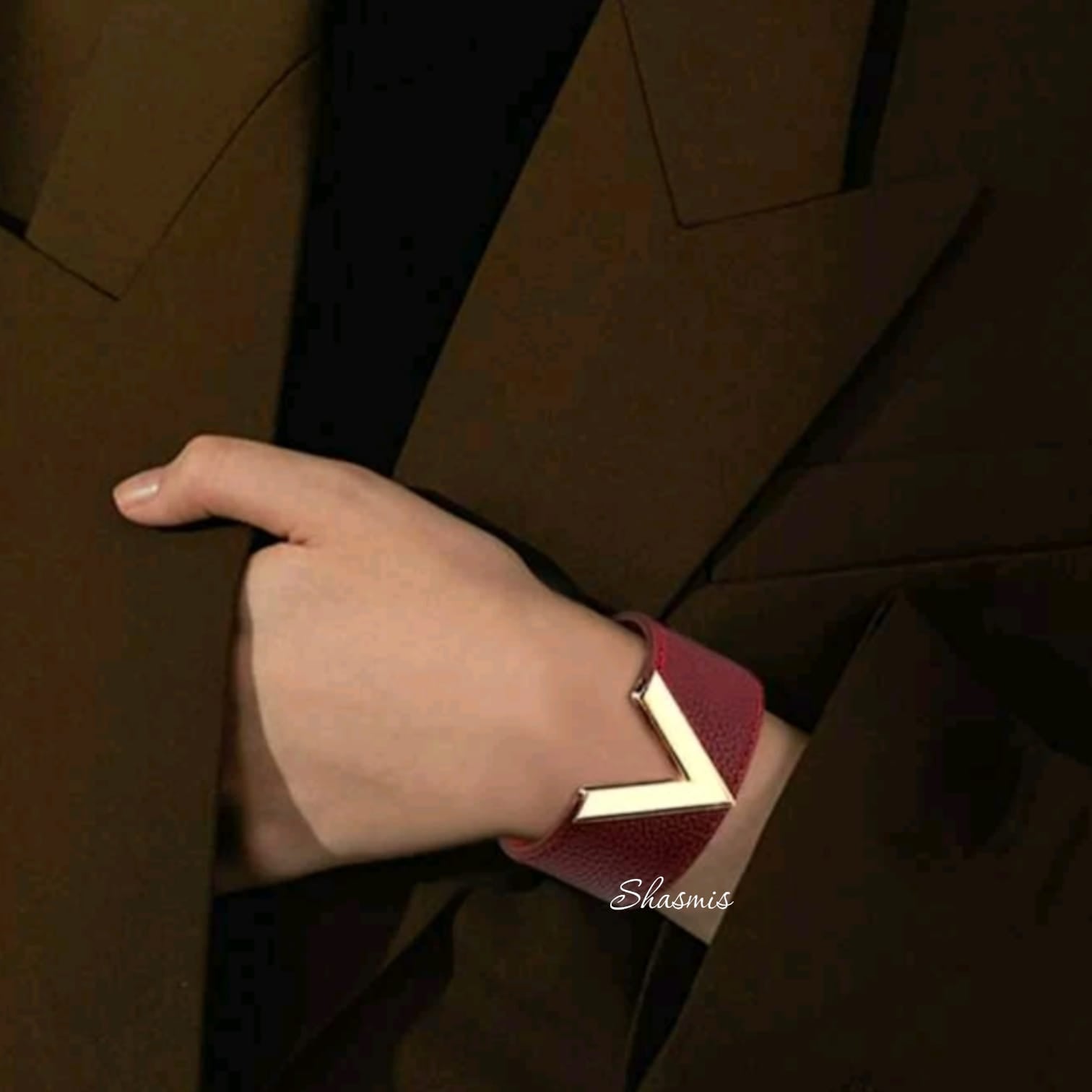 V Leather Cuff Bracelets 