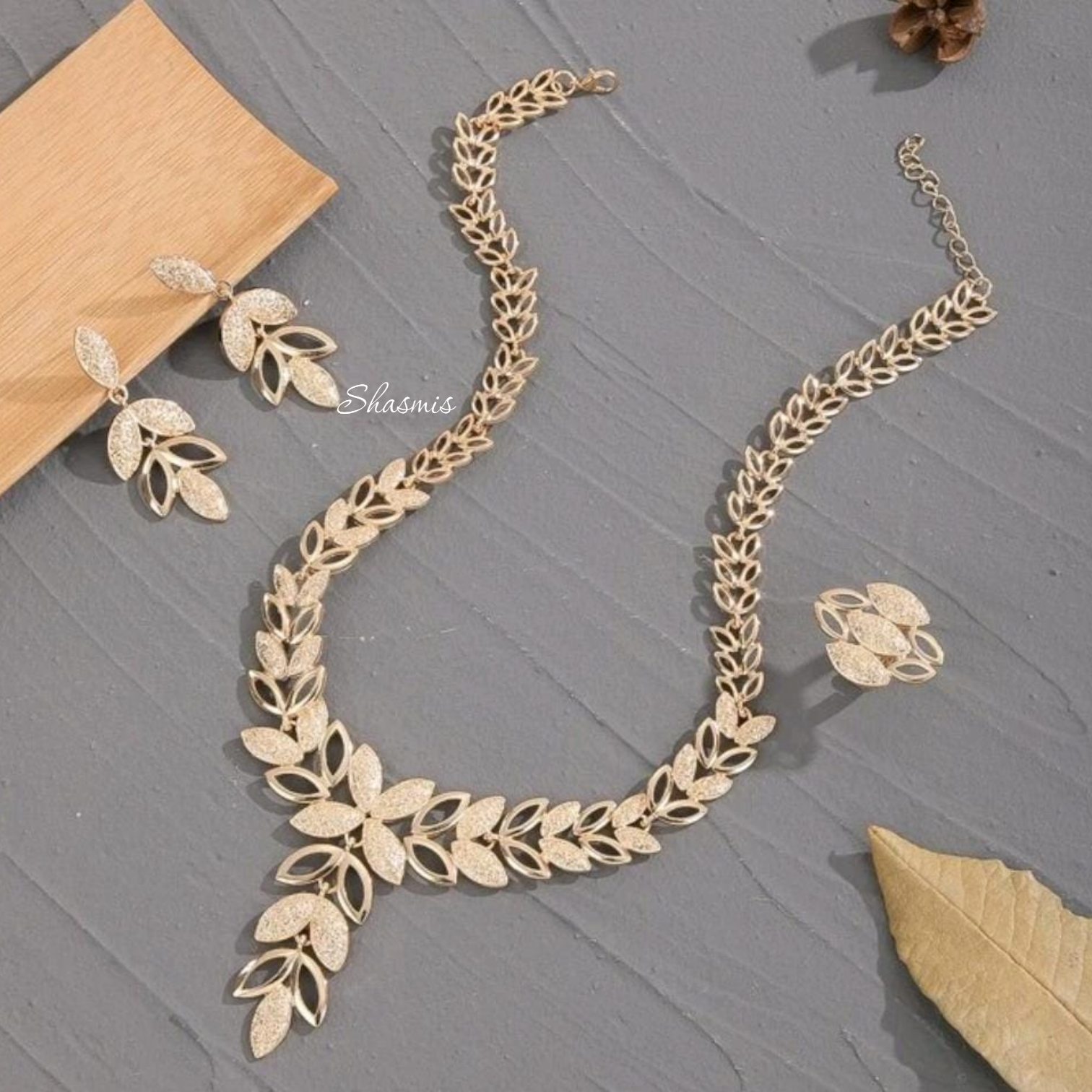Gold Plated Fashionable Necklace