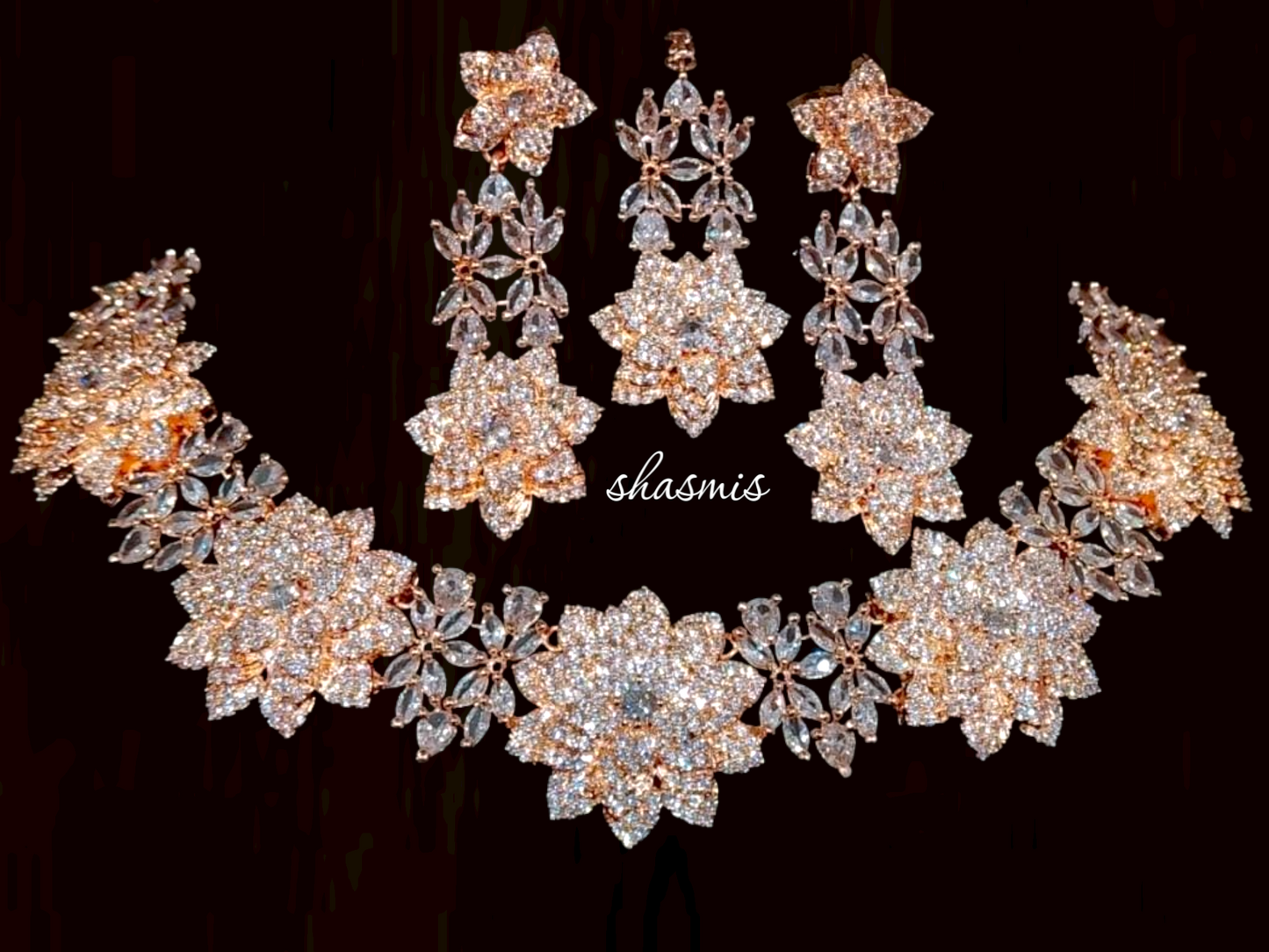 Amazing Rose Gold Necklace Set
