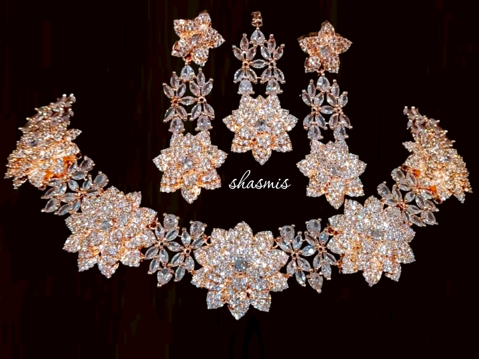 Amazing Rose Gold Necklace Set
