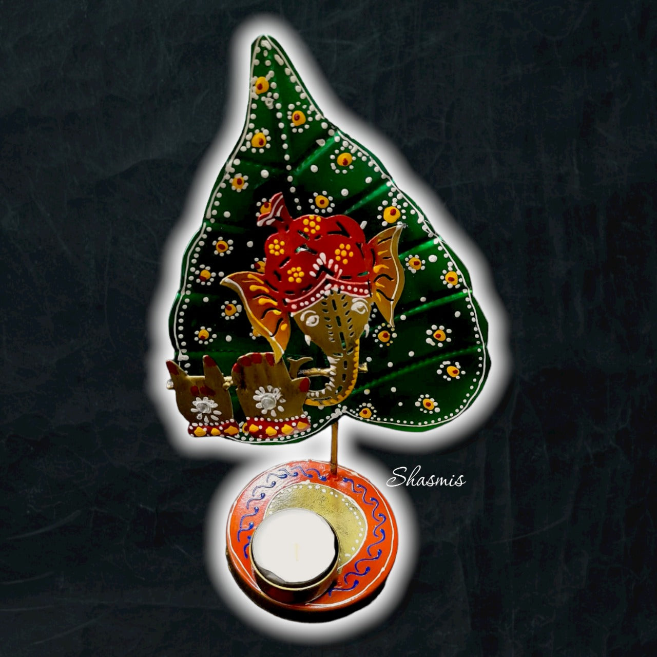 Ganesha Candle Holder With Leaf Design 