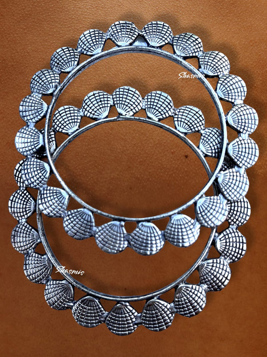 Silver Shell Design Oxidised Bangles 