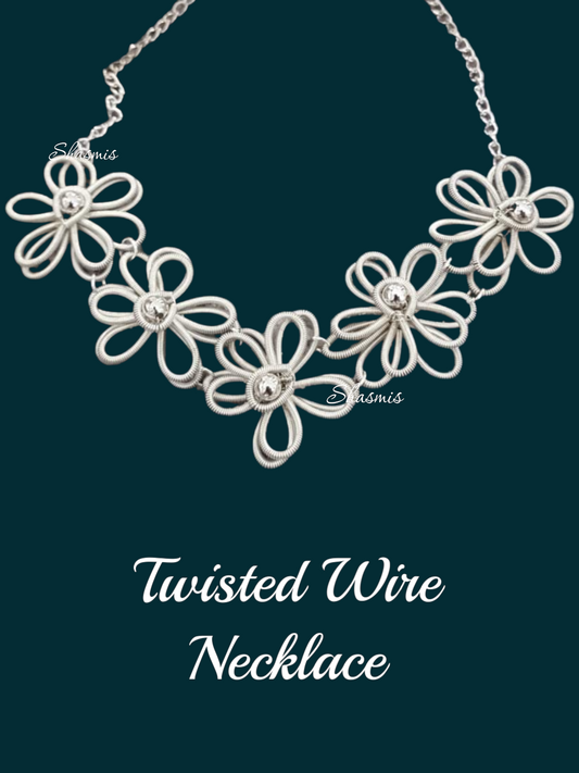 Silver Wire Twisted Fashionable Necklace 